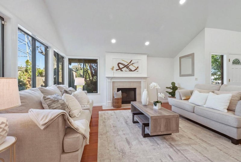 623 Cornwallis Lane