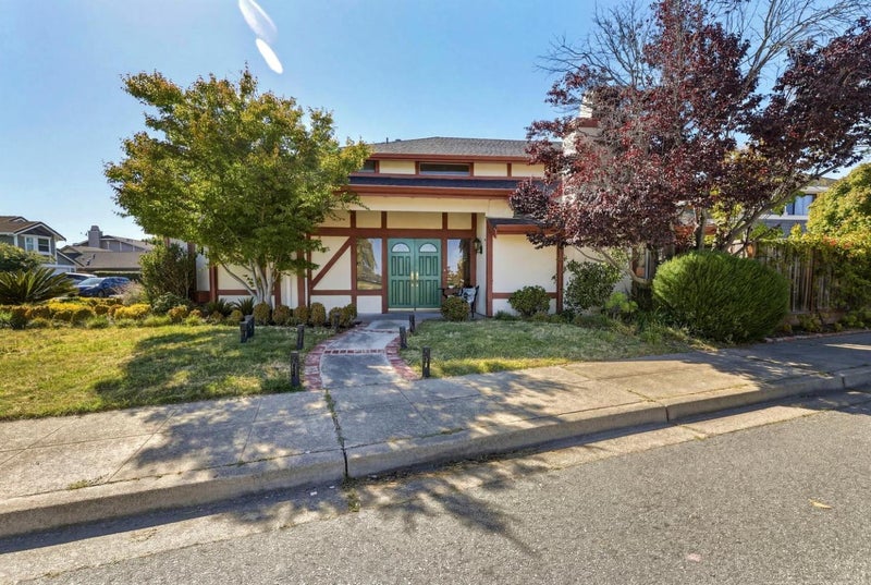 623 Cornwallis Lane
