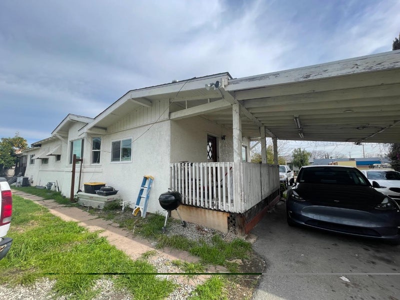 1708 Noia Avenue