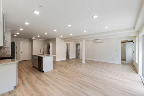 Tiny photo for 1530 Lakeview Dr #B, HILLSBOROUGH, CA 94010 (MLS # ML82028335)