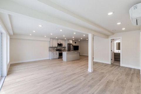 Tiny photo for 1530 Lakeview Dr #B, HILLSBOROUGH, CA 94010 (MLS # ML82028335)