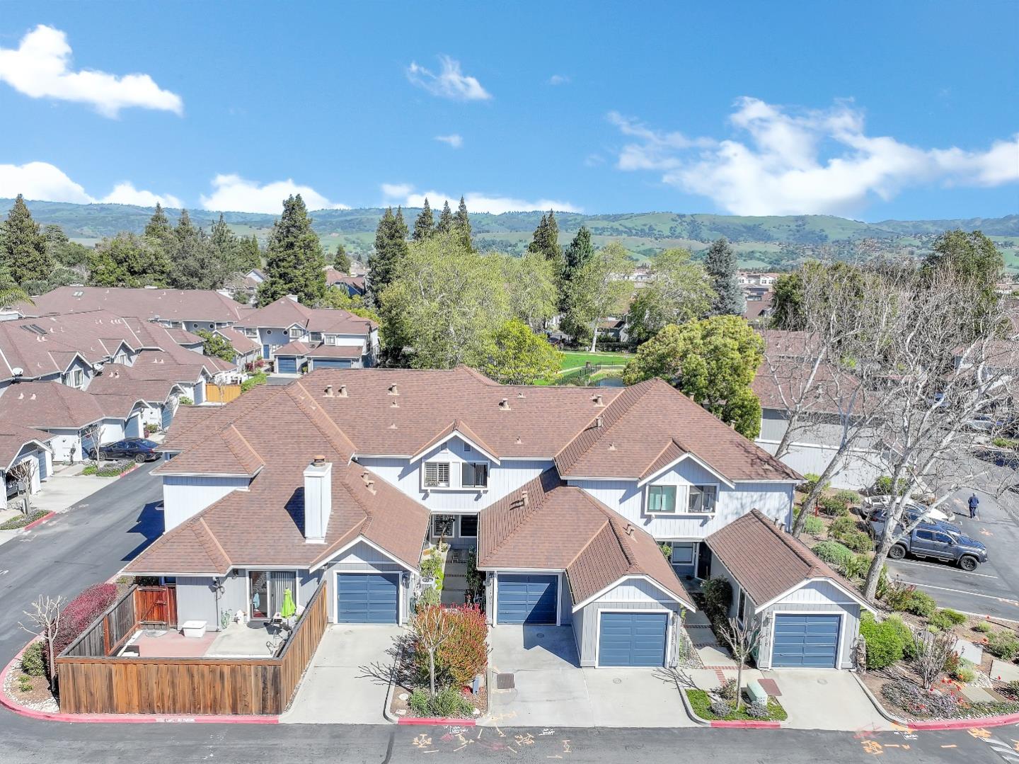 17106 Creekside Circle