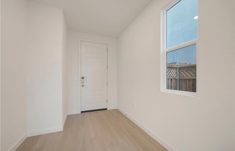 228 West Nasergholi Avenue