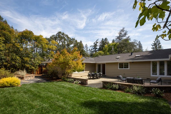 25 CORTO LN, WOODSIDE, CA 94062 - Image c4638f5afdb937fa3bee8d81f5db3447/2836679762