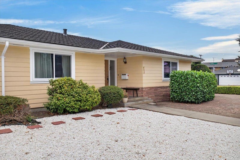 729 Martinelli Street