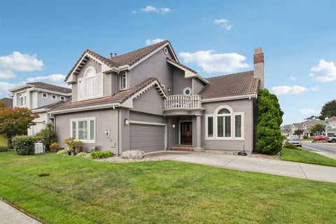 Photo of 316 Eagle Trace Drive, HALF MOON BAY, CA 94019 (MLS # ML82059385)