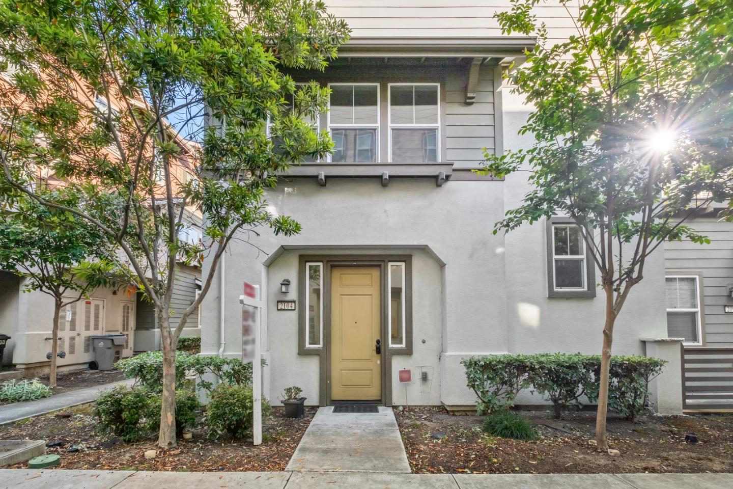 2104 Vincenzo Walkway