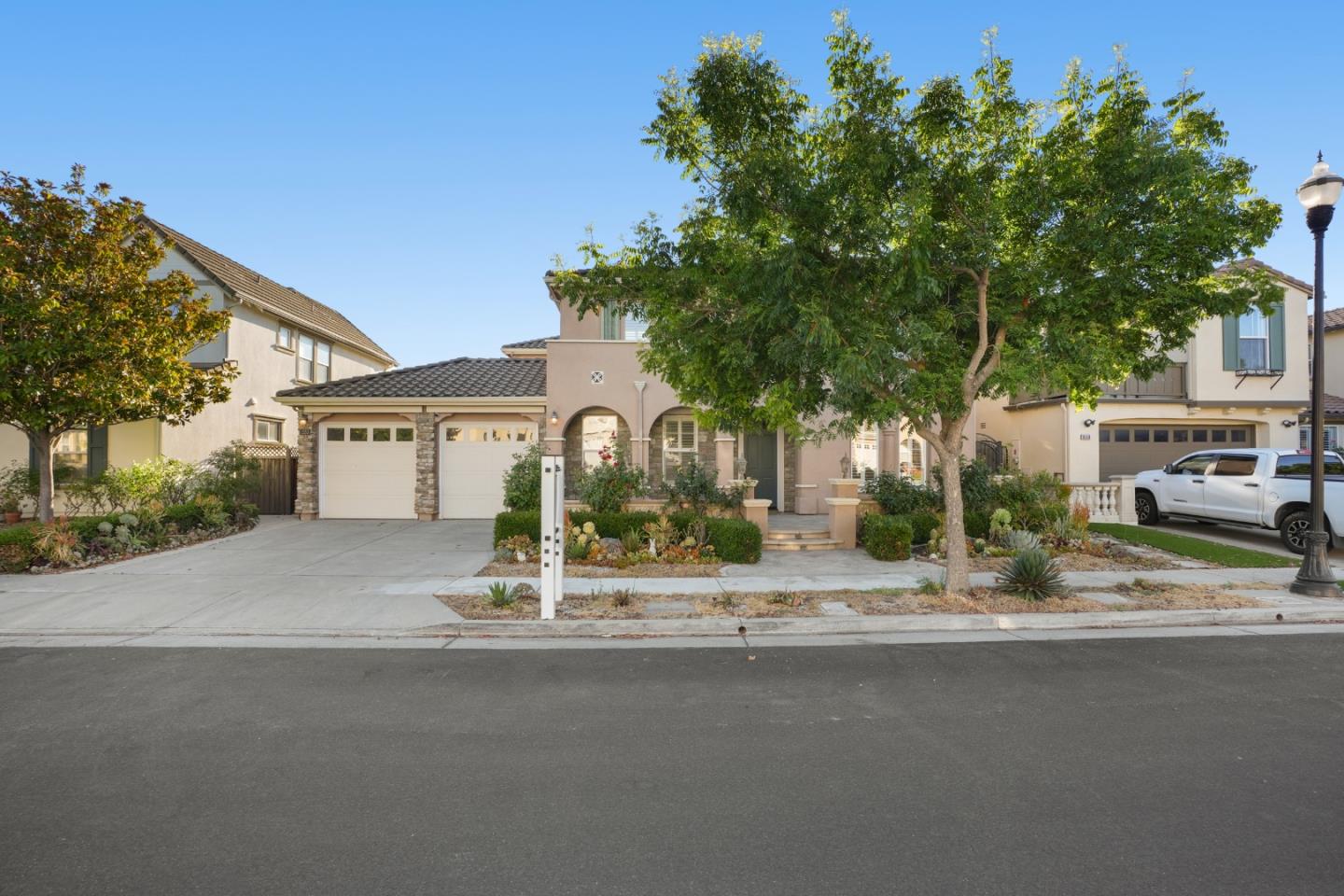 1553 Quiet Pond Lane