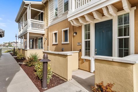 Photo of 641 Turnbuckle Drive #1715, REDWOOD CITY, CA 94063 (MLS # ML82034257)