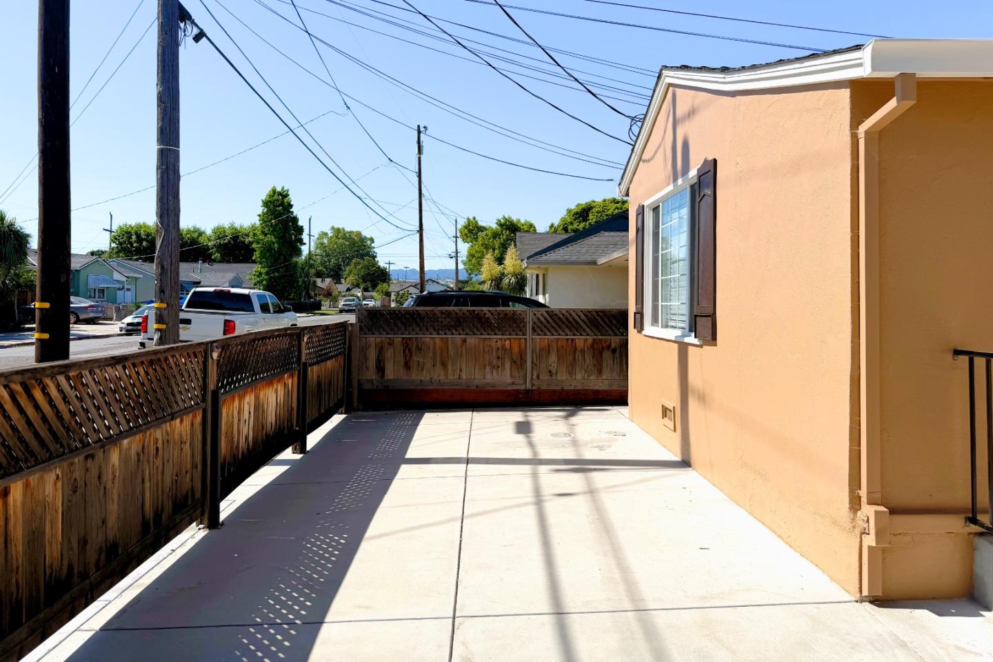 1118 Victoria Avenue