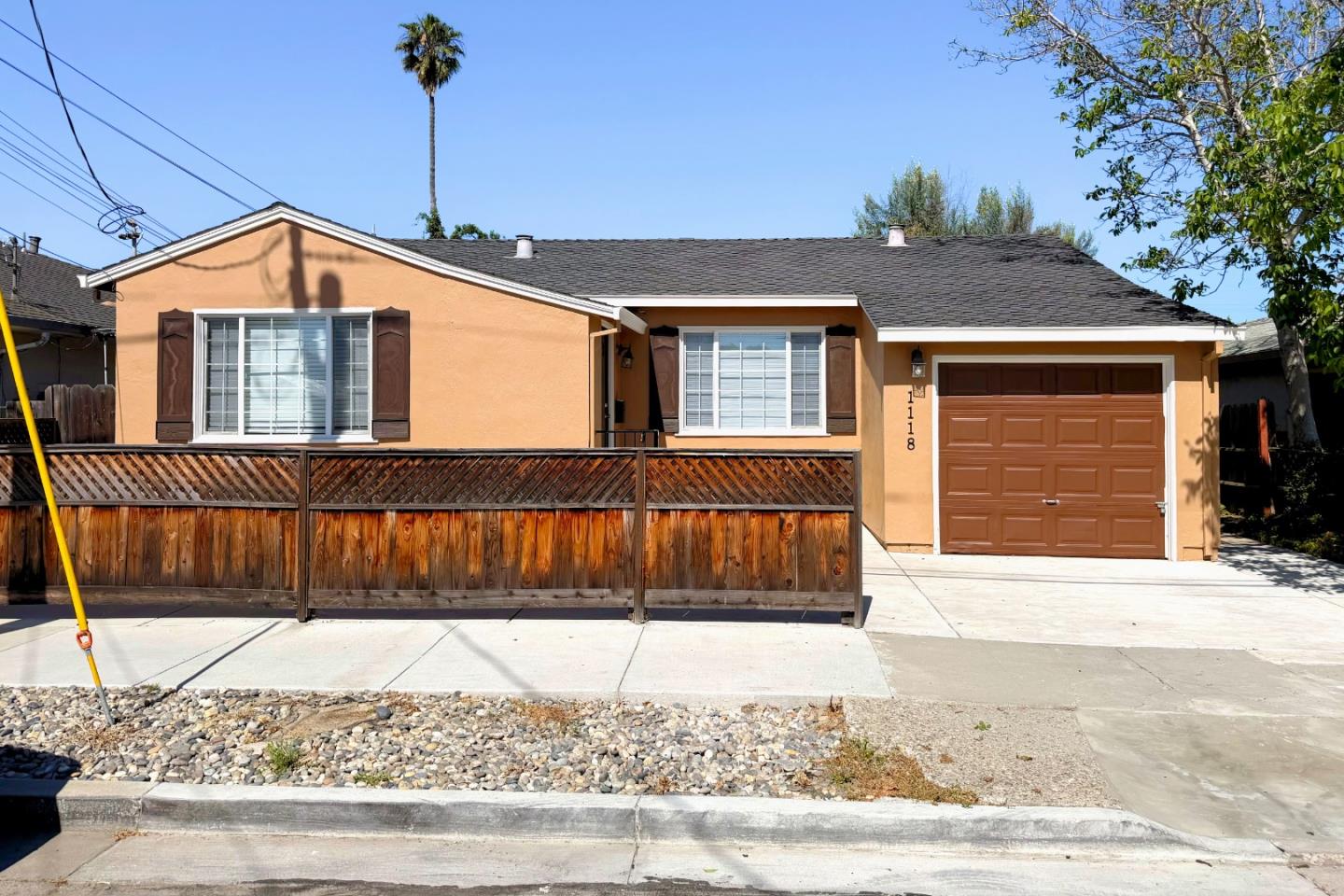 1118 Victoria Avenue