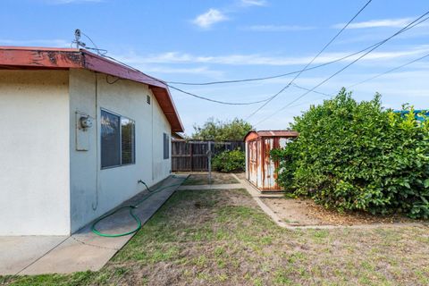 Tiny photo for 587 Mariposa Street, SALINAS, CA 93906 (MLS # ML82024541)