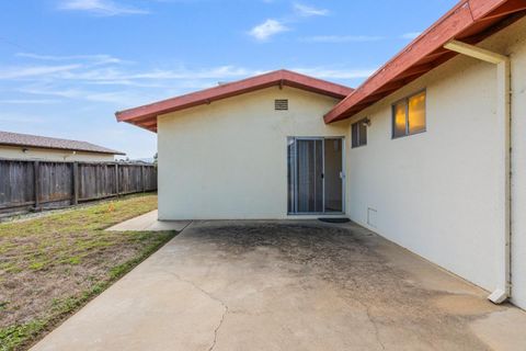 Tiny photo for 587 Mariposa Street, SALINAS, CA 93906 (MLS # ML82024541)