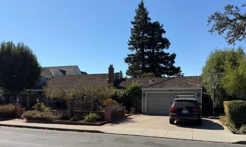 1376 Cedar Street, San Carlos, CA 94070 - #: ML82064092