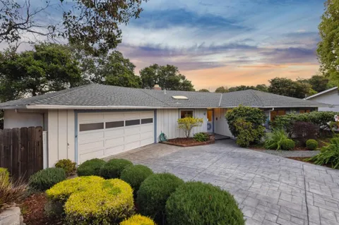 9 Camino Vista Court, Belmont, CA 94002 - MLS#: ML82002004