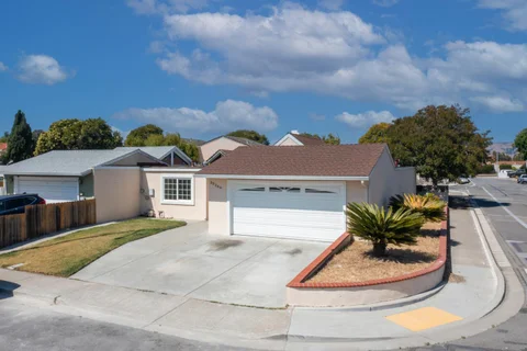 33260 Lake Oneida Street, Fremont, CA 94555 - #: ML82057387
