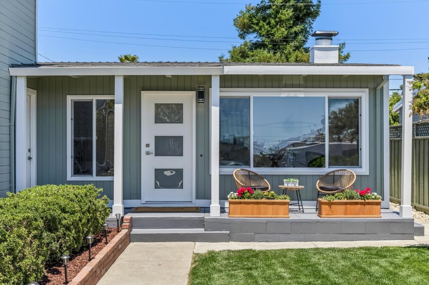 1743 Maxine Avenue