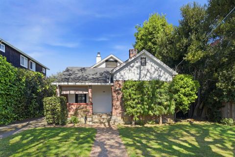 Photo of 608 Peninsula Avenue, BURLINGAME, CA 94010 (MLS # ML82039742)