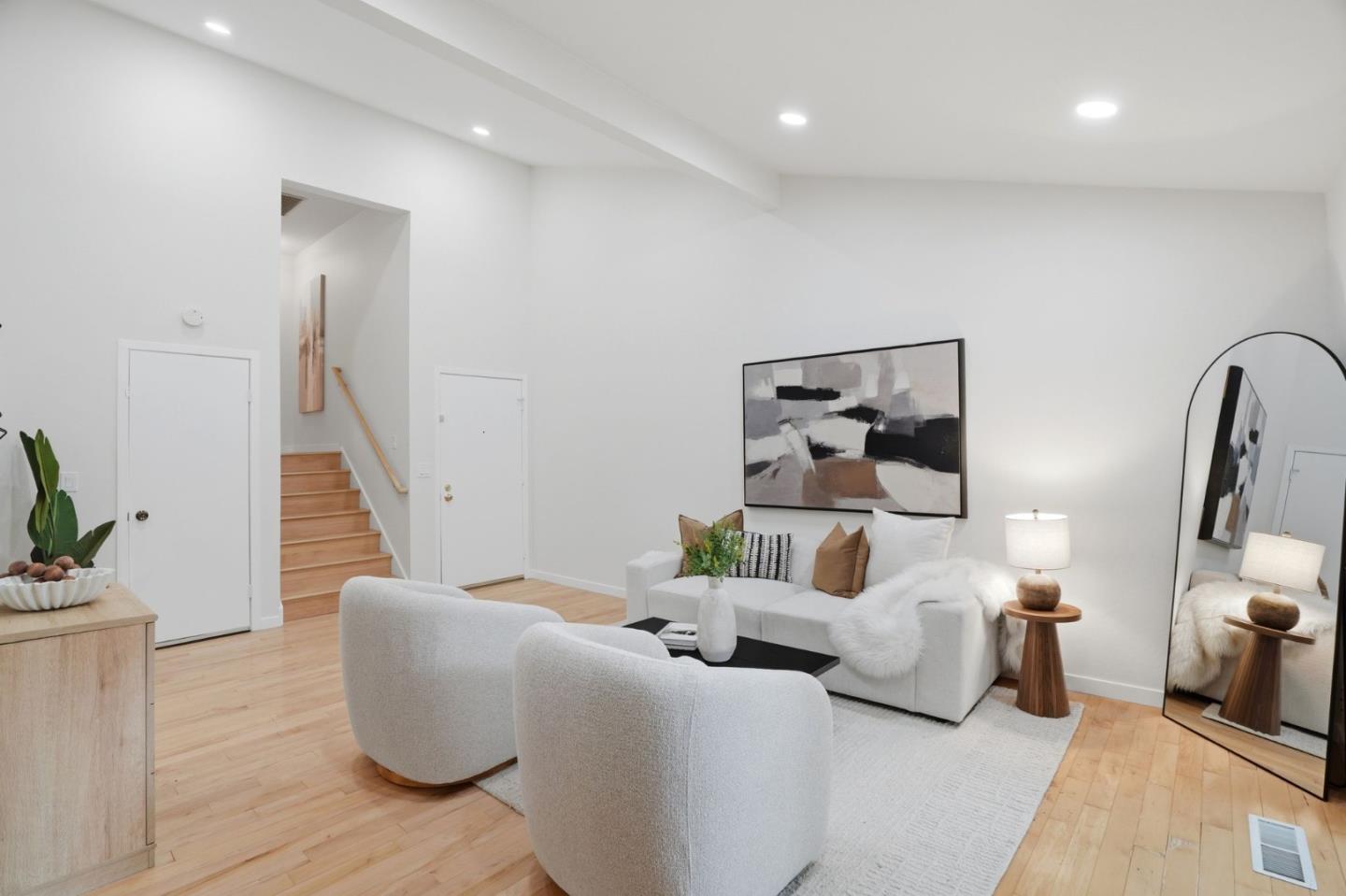 10977 Northseal Square