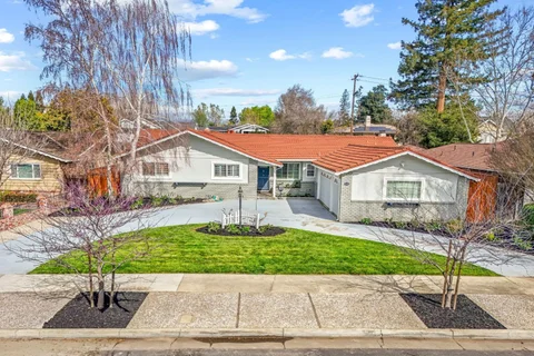 2320 Mazzaglia Avenue, San Jose, CA 95125 - #: ML82058250