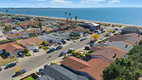 Tiny photo for 955 Shorepoint Court #200, ALAMEDA, CA 94501 (MLS # ML82025739)