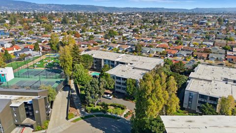 Tiny photo for 955 Shorepoint Court #200, ALAMEDA, CA 94501 (MLS # ML82025739)