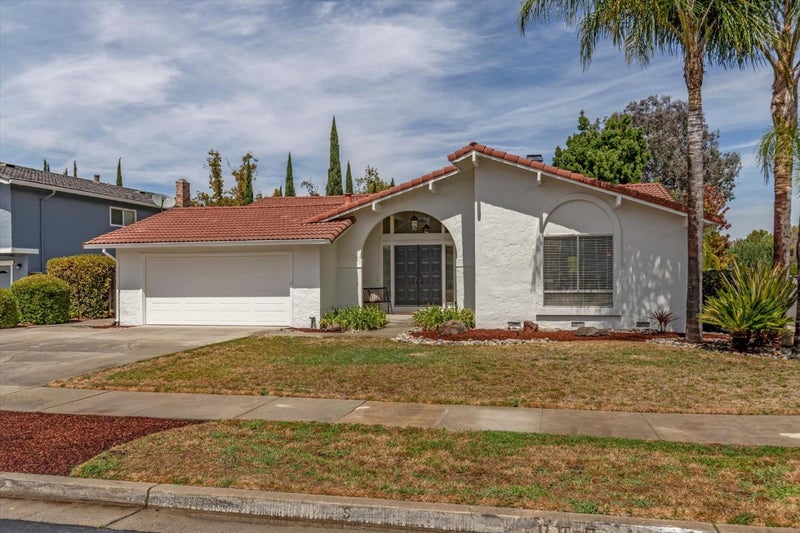 1407 Dot Court