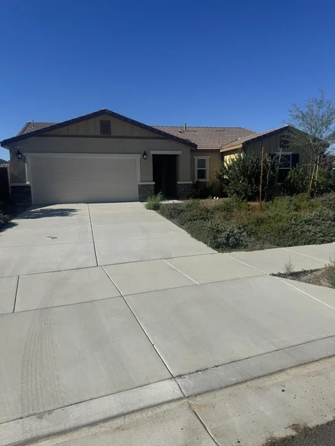 MLS: ML82052514
