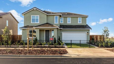 Photo of 3246 Oak Trail Drive, MANTECA, CA 95337 (MLS # ML82041375)