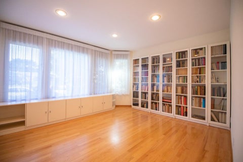 Tiny photo for 908 Glennan Drive, Redwood City, CA 94061 (MLS # ML82061437)