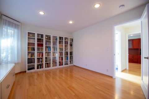 Tiny photo for 908 Glennan Drive, Redwood City, CA 94061 (MLS # ML82061437)