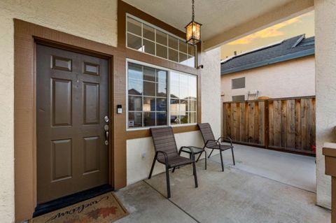 Tiny photo for 820 Woodcreek Way, Gilroy, CA 95020 (MLS # ML82023953)