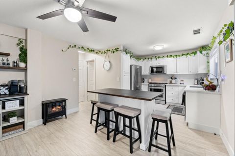 Tiny photo for 820 Woodcreek Way, Gilroy, CA 95020 (MLS # ML82023953)