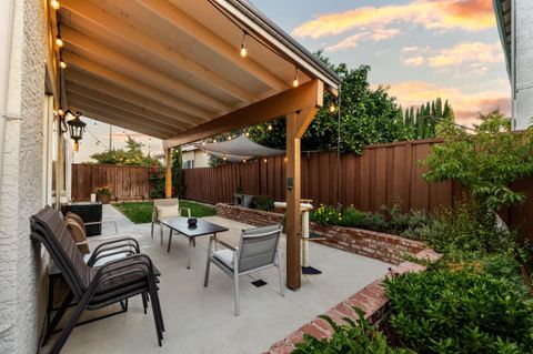 Tiny photo for 820 Woodcreek Way, Gilroy, CA 95020 (MLS # ML82023953)