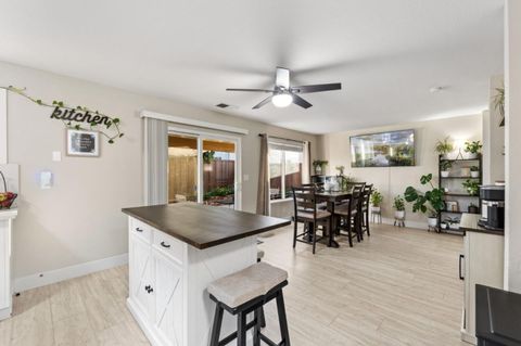 Tiny photo for 820 Woodcreek Way, Gilroy, CA 95020 (MLS # ML82023953)