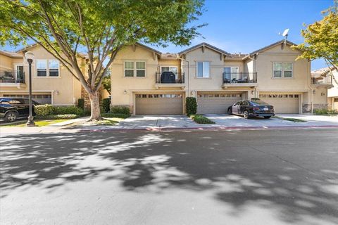 Photo of 3301 N Park Drive #2612, SACRAMENTO, CA 95835 (MLS # ML82029123)