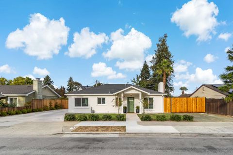 Tiny photo for 432 Oak Ridge Drive, REDWOOD CITY, CA 94062 (MLS # ML82027757)