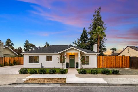 Tiny photo for 432 Oak Ridge Drive, REDWOOD CITY, CA 94062 (MLS # ML82027757)