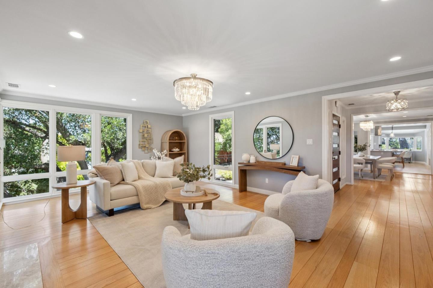 635 Capuchino Drive