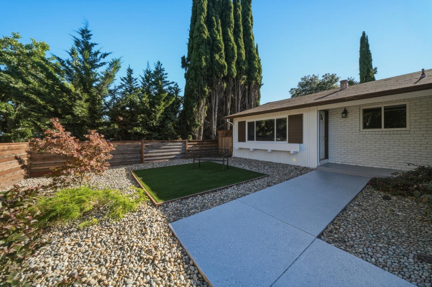 1563 Clarita Avenue