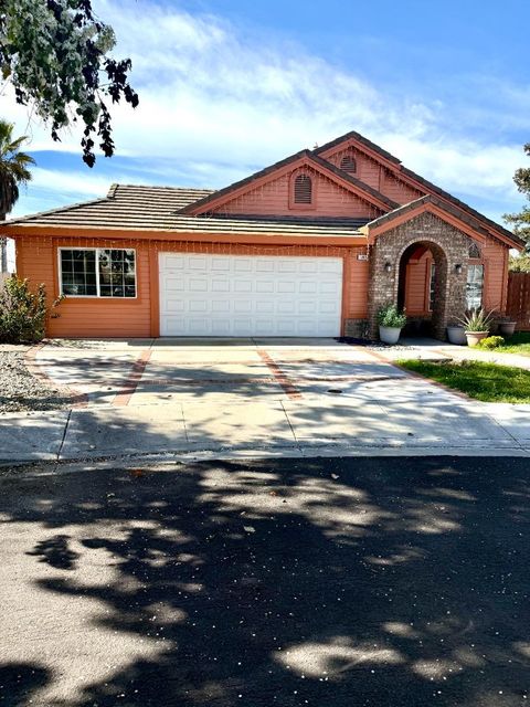 Photo of 1363 Merganser Court, NEWMAN, CA 95360 (MLS # ML82036824)