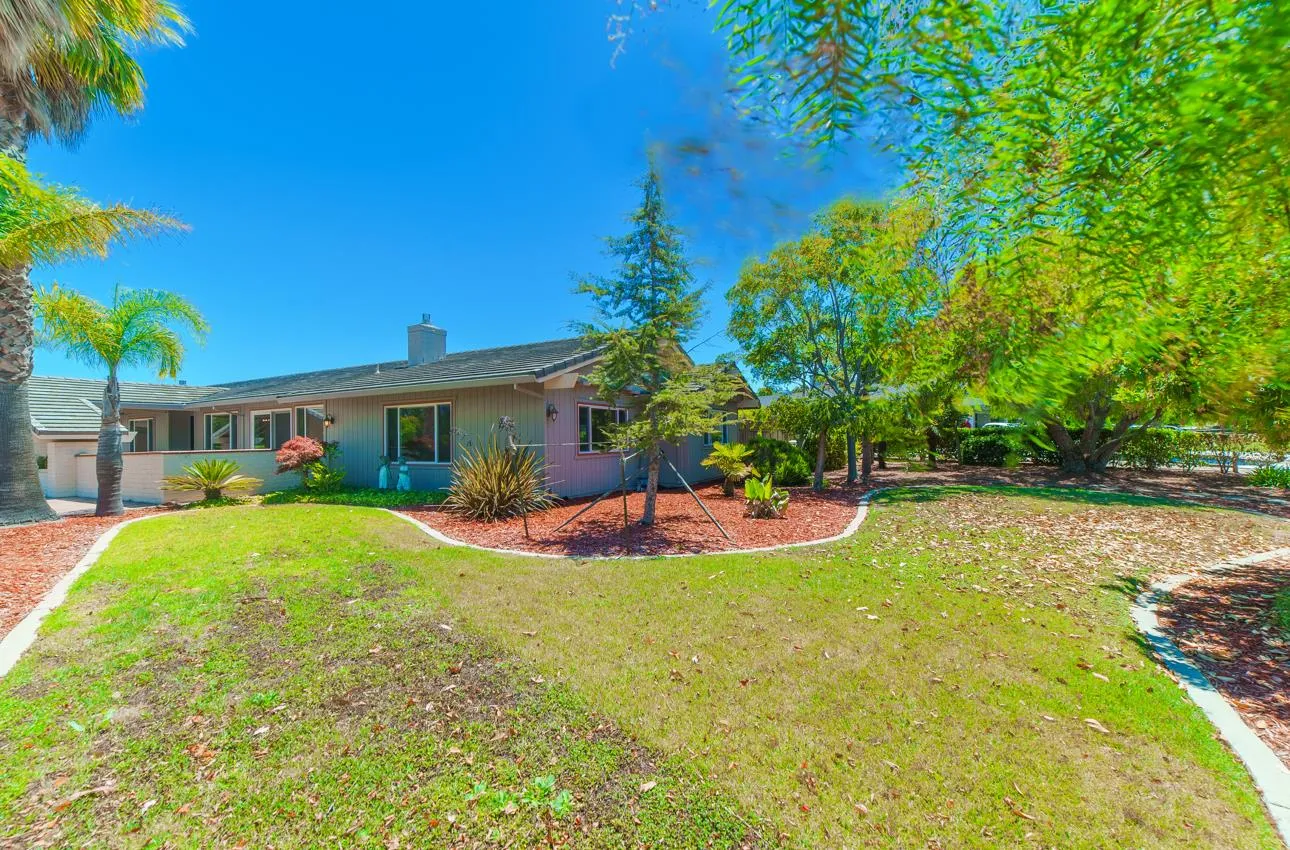 Salinas, California 93908, United States, 3 Bedrooms Bedrooms, ,3 BathroomsBathrooms,Residential,Active,201404