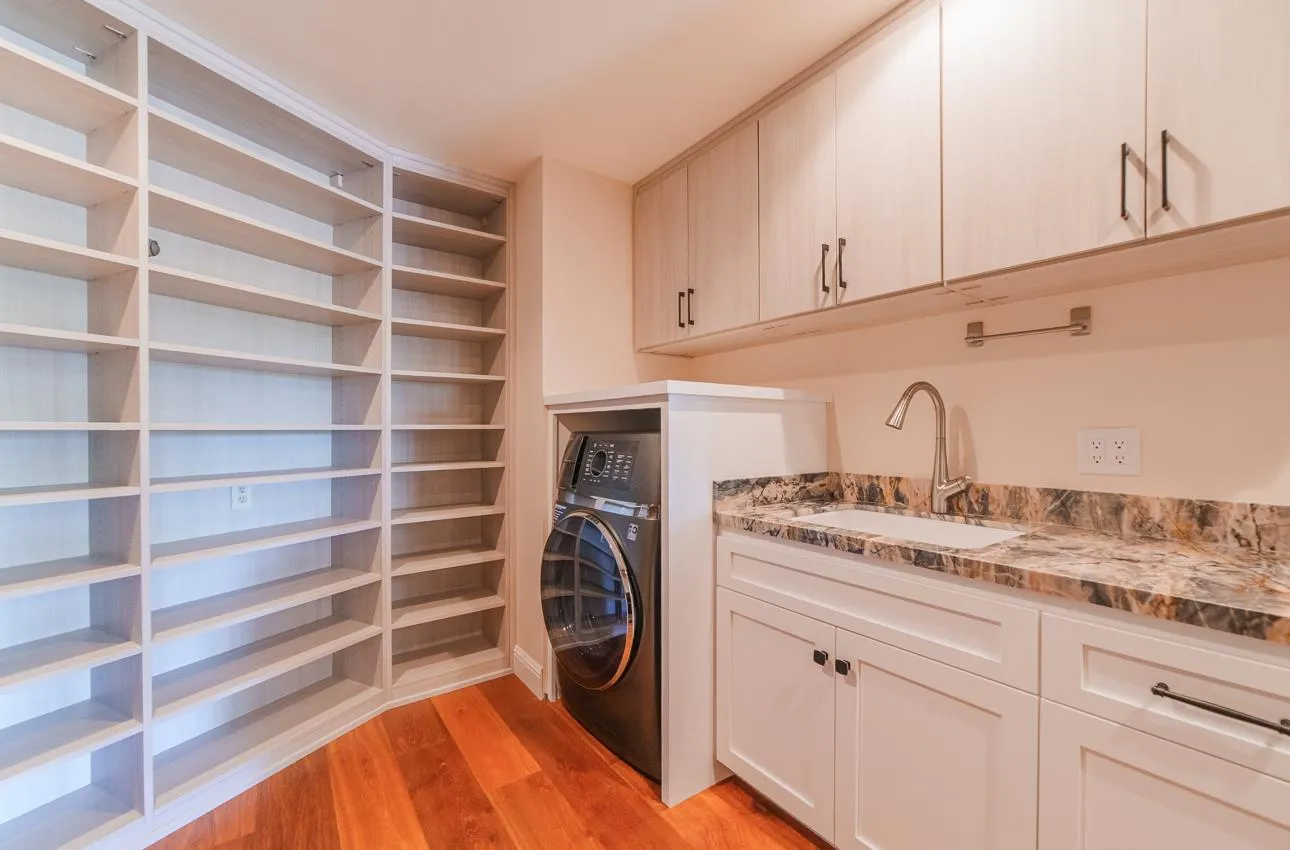 Salinas, California 93908, United States, 3 Bedrooms Bedrooms, ,3 BathroomsBathrooms,Residential,Active,201404