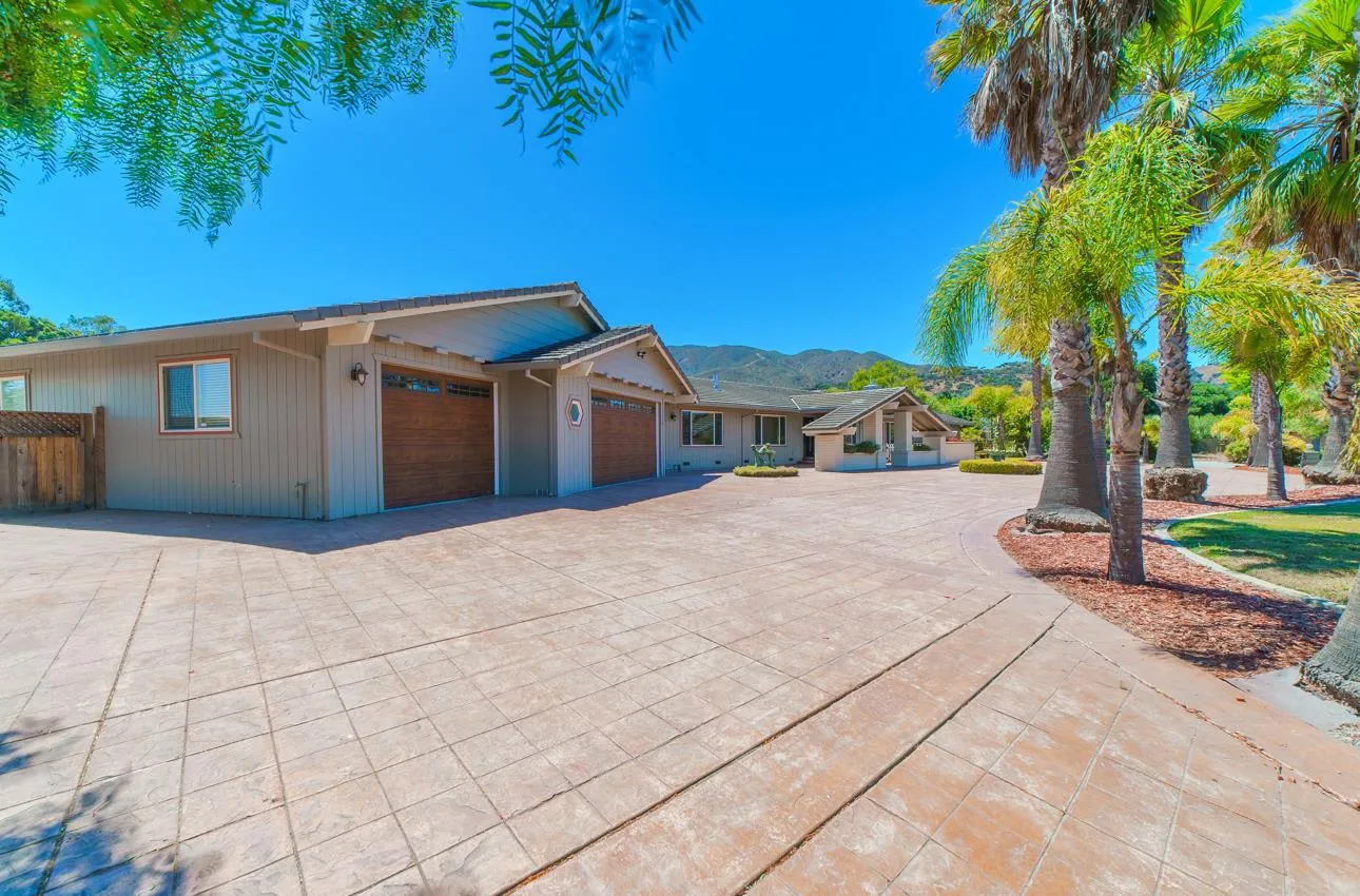 Salinas, California 93908, United States, 3 Bedrooms Bedrooms, ,3 BathroomsBathrooms,Residential,Active,201404