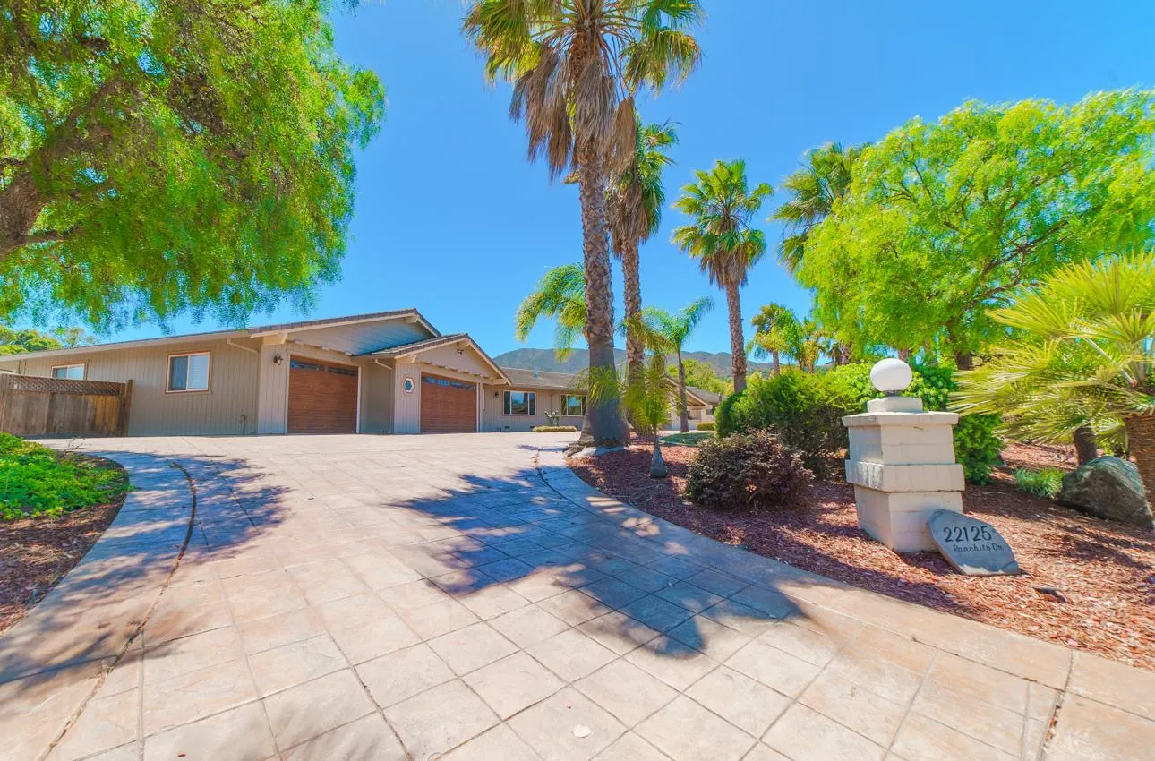 Salinas, California 93908, United States, 3 Bedrooms Bedrooms, ,3 BathroomsBathrooms,Residential,Active,201404