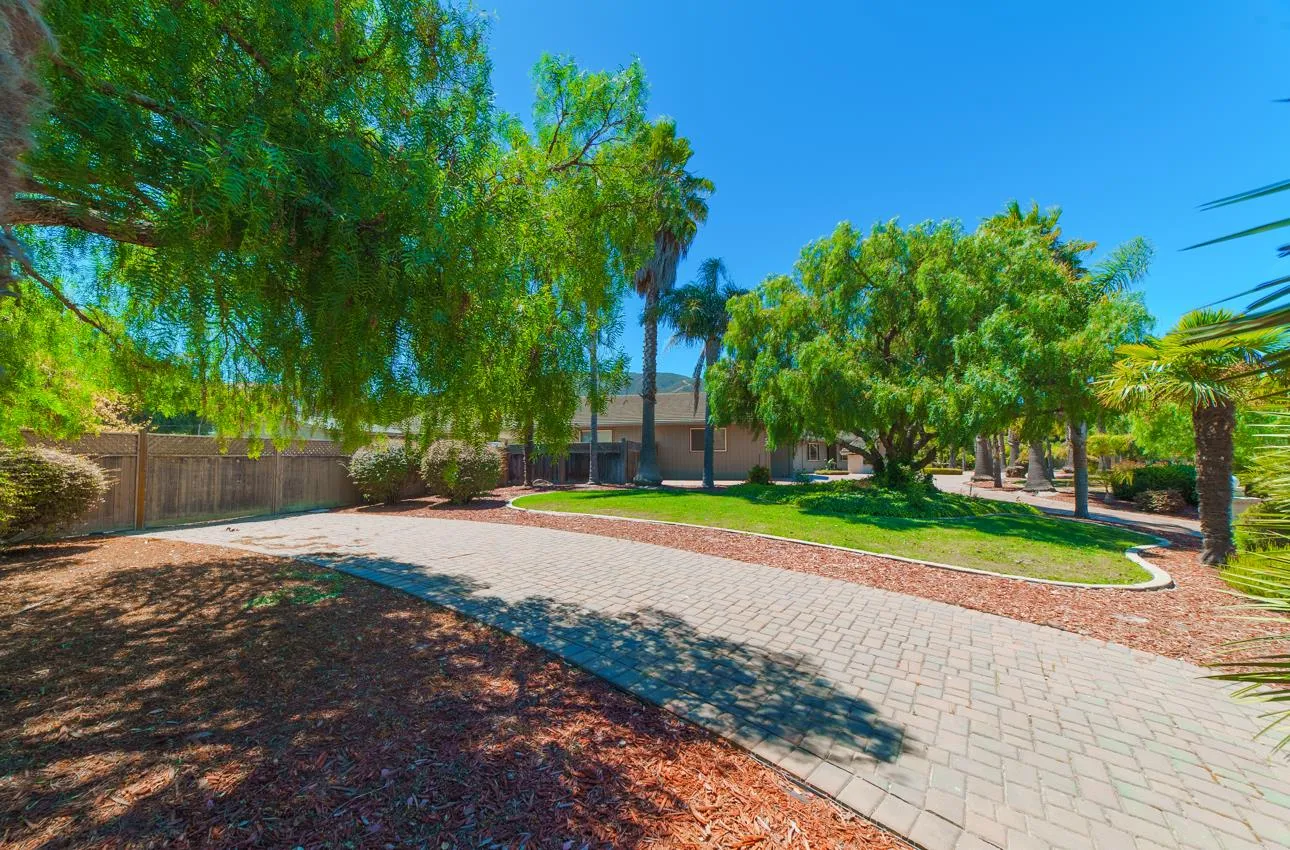 Salinas, California 93908, United States, 3 Bedrooms Bedrooms, ,3 BathroomsBathrooms,Residential,Active,201404