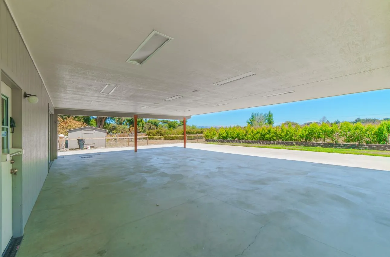 Salinas, California 93908, United States, 3 Bedrooms Bedrooms, ,3 BathroomsBathrooms,Residential,Active,201404