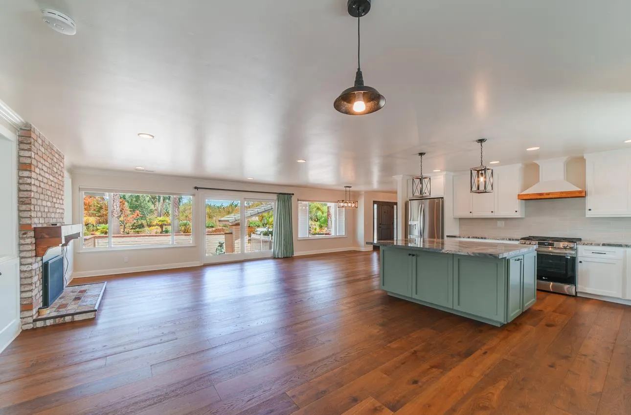 Salinas, California 93908, United States, 3 Bedrooms Bedrooms, ,3 BathroomsBathrooms,Residential,Active,201404