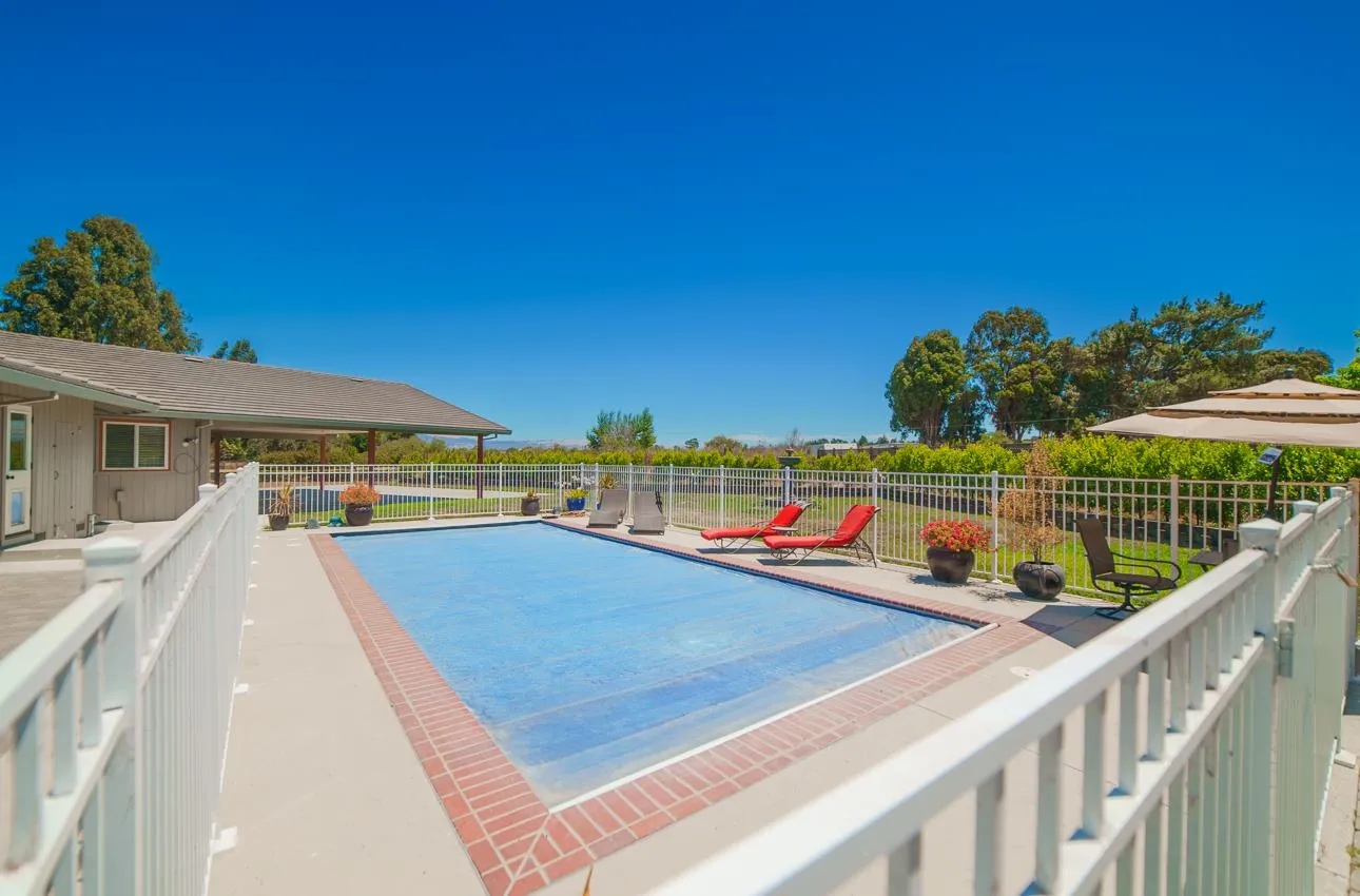 Salinas, California 93908, United States, 3 Bedrooms Bedrooms, ,3 BathroomsBathrooms,Residential,Active,201404