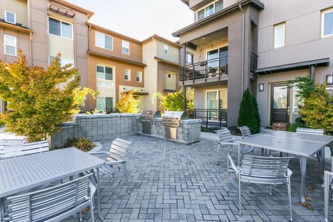 Photo of 261 Odyssey Lane, MILPITAS, CA 95035 (MLS # ML82029281)